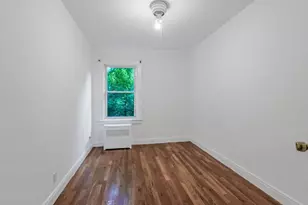 172-09 Sayres Ave, Jamaica, NY 11433 - Photo 16