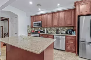 172-09 Sayres Ave, Jamaica, NY 11433 - Photo 8