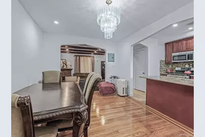 17209 Sayres Avenue, Jamaica, NY 11433 - Photo 6