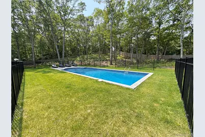 3 Debbie Trail, Hampton Bays, NY 11946 - Photo 4