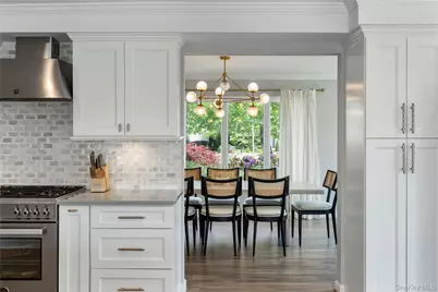 22 Viking Drive, West Islip, NY 11795 - Photo 16