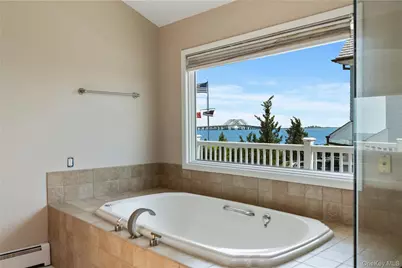 22 Viking Drive, West Islip, NY 11795 - Photo 28