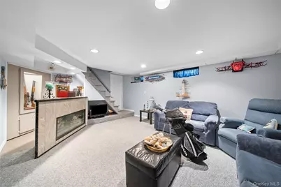 312 Ocean Avenue, Massapequa Park, NY 11762 - Photo 18