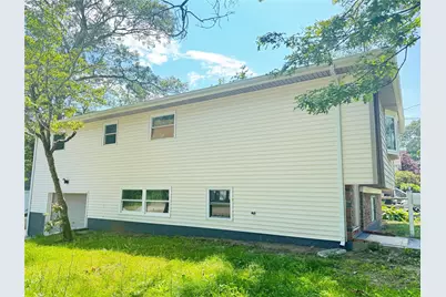 38 Moffitt Boulevard, East Islip, NY 11730 - Photo 22