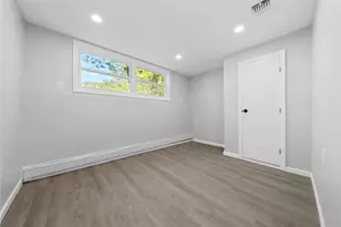 38 Moffitt Blvd, East Islip, NY 11730 - Photo 32