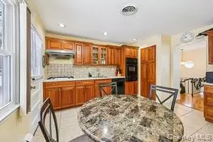 14 Westlyn Dr, Bardonia, NY 10954 - Photo 14