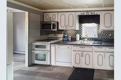 9 Reinhart Court, Melville, NY 11747 - Photo 10