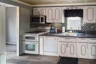 9 Reinhart Ct, Melville, NY 11747 - Photo 10