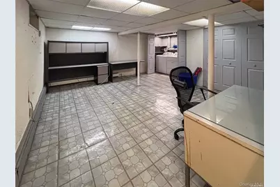 9 Reinhart Court, Melville, NY 11747 - Photo 22