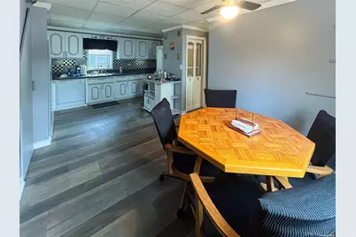 9 Reinhart Court, Melville, NY 11747 - Photo 8