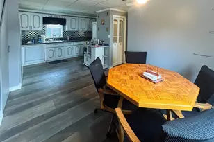 9 Reinhart Ct, Melville, NY 11747 - Photo 8