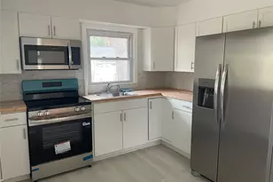 257 Union Ave, Patchogue, NY 11772 - Photo 2