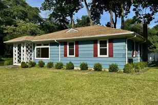 257 Union Ave, Patchogue, NY 11772 - Photo 2