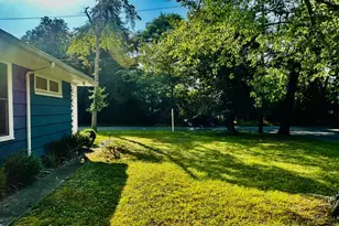 257 Union Ave, Patchogue, NY 11772 - Photo 12