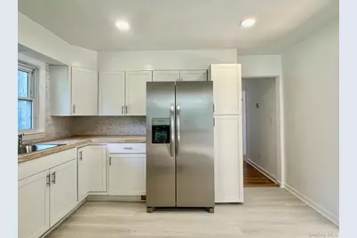 257 Union Avenue, Patchogue, NY 11772 - Photo 8