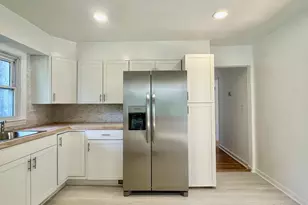 257 Union Ave, Patchogue, NY 11772 - Photo 8