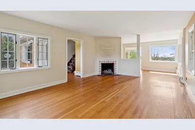 1197 Todt Hill Road, New York, NY 10304 - Photo 2