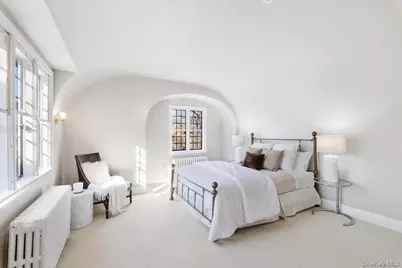 8 South Drive, Larchmont, NY 10538 - Photo 32