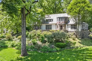 8 South Dr, Larchmont, NY 10538 - Photo 2