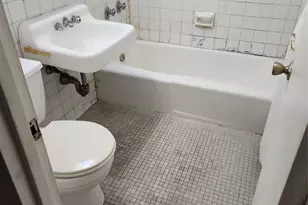 2550 Olinville Ave, Bronx, NY 10467 - Photo 8