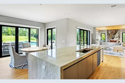 276 N Main Street, Southampton, NY 11968 - Photo 10