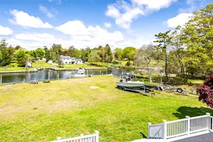 60 A Union Ave, Center Moriches, NY 11934 - Photo 36