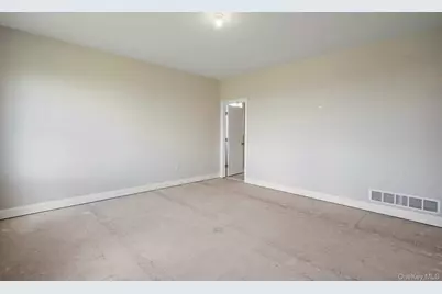 47 Dartmouth Drive, Poughkeepsie, NY 12603 - Photo 18