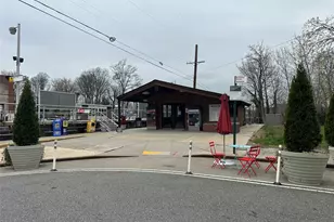 241-20 Northern Blvd, Douglaston, NY 11362 - Photo 18