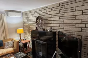 111-54 178th Pl, Addisleigh Park, NY 11433 - Photo 10