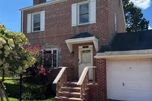 111-54 178th Pl, Addisleigh Park, NY 11433 - Photo 2