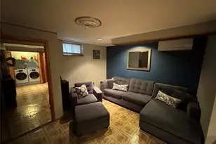 111-54 178th Pl, Addisleigh Park, NY 11433 - Photo 36