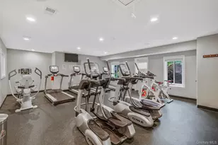 51 Pointe Cir S, Coram, NY 11727 - Photo 32