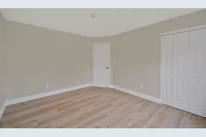 51 Pointe Circle S #51, Coram, NY 11727 - Photo 10