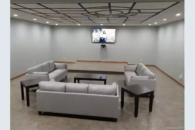 51 Pointe Circle S #51, Coram, NY 11727 - Photo 24