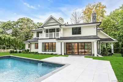 80 The Oaks, Roslyn, NY 11576 - Photo 2