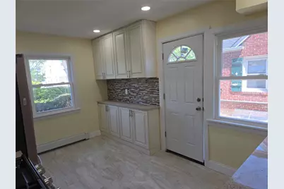 179 Fairlawn Ave, West Hempstead, NY 11552 - Photo 4
