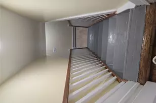 179 Fairlawn Ave, West Hempstead, NY 11552 - Photo 16