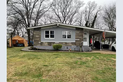 76 Samuel Street, Ronkonkoma, NY 11779 - Photo 2