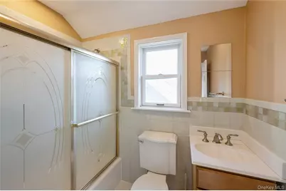 258A Longstreet Avenue, Bronx, NY 10465 - Photo 12