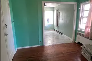 119 Broadfield Rd, Hempstead, NY 11550 - Photo 10