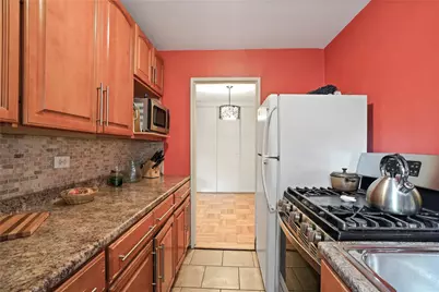 52-15 65 Place #2A, Maspeth, NY 11378 - Photo 16