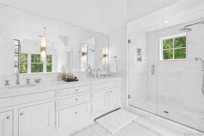 471 Middle Line Highway, Sag Harbor, NY 11963 - Photo 18