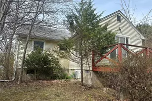 11 Clover Dr, West Nyack, NY 10994 - Photo 2