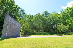 50 Glanhope Rd, Hopewell Junction, NY 12533 - Photo 32