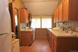 50 Glanhope Rd, Hopewell Junction, NY 12533 - Photo 12