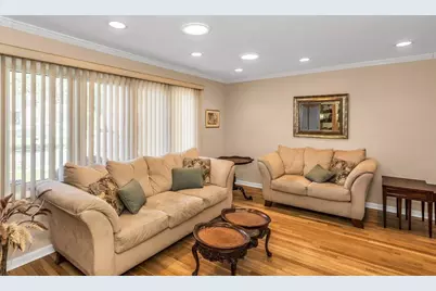 20 Doone Drive, Syosset, NY 11791 - Photo 8