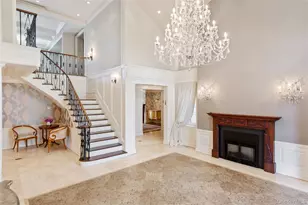 6B Blue Sea Ln, Great Neck, NY 11024 - Photo 10