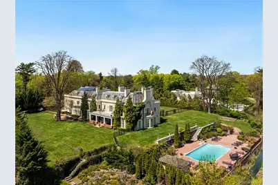 6B Blue Sea Lane, Great Neck, NY 11024 - Photo 2