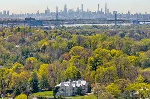 6B Blue Sea Ln, Great Neck, NY 11024 - Photo 4