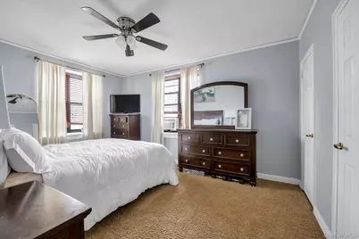 1 Town House Place #Apt 2E, Great Neck, NY 11021 - Photo 10